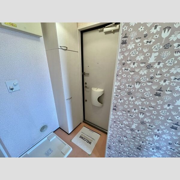 コーラルリーフ303号室 玄関