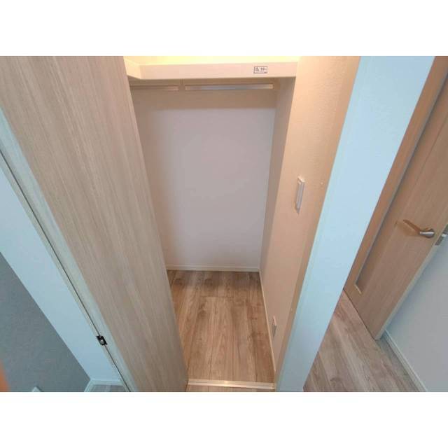 エクセラン旭町106号室 ウォークインクローゼット