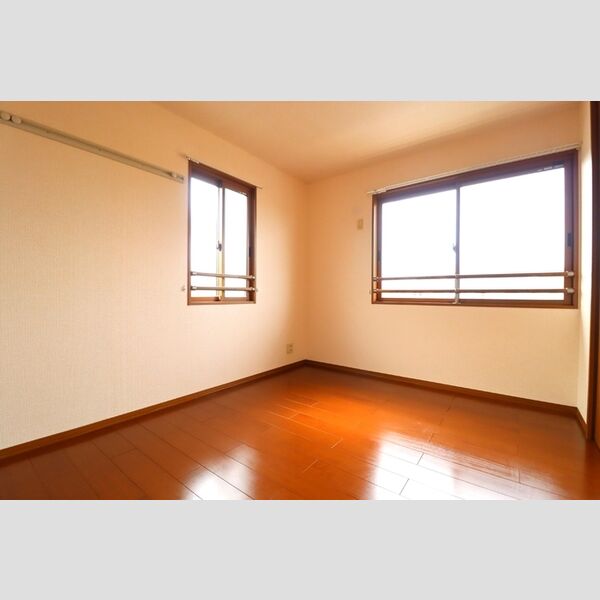 カームヒルズ　D202号室 北側洋室