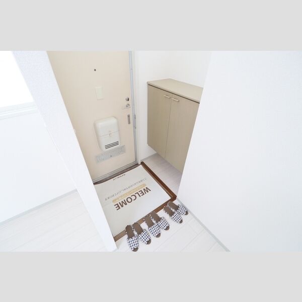 ハッピープラザ　壱番館201号室 玄関