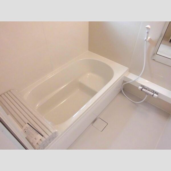 フレシール西大宮Ⅱ 追いだき機能付きの広々とした一坪風呂♪