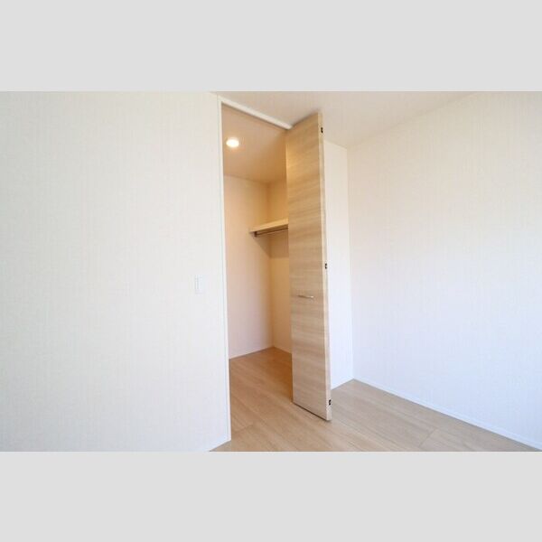 ピースウッド　Ⅰ106号室 ウォークインクローゼット