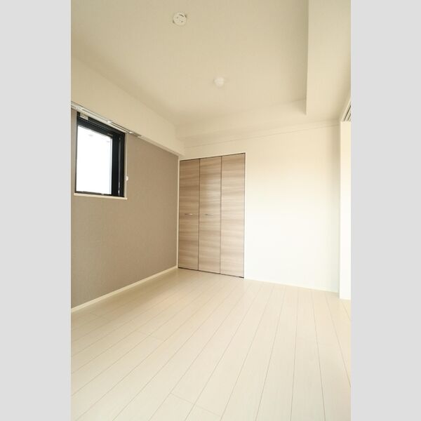 Je Glycine 寿町801号室 洋室