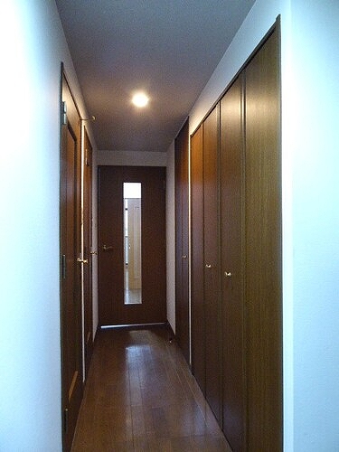 ライオンズステーションプラザ西船橋2階 玄関から廊下　※前回募集時／2024年04月の写真