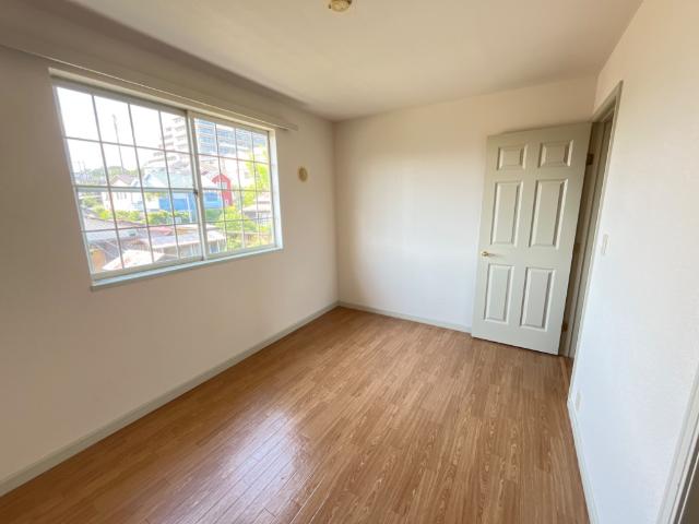 サニーガーデン 寝室