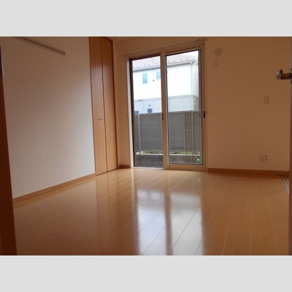 メゾン・ド・リュー E103号室 洋6帖