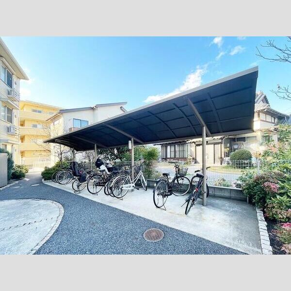 サンライズ301号室 駐輪場