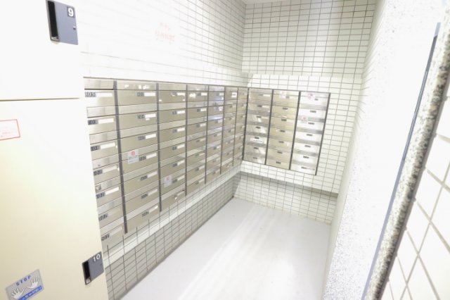 プライムアーバン月島604号室 メールボックス　※参考写真