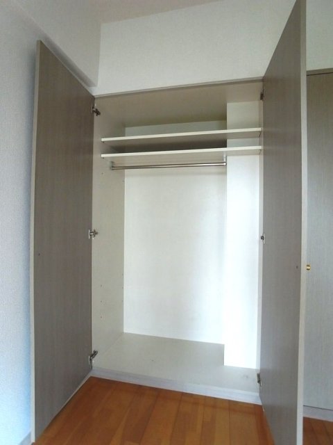 エヴェナール茗荷谷 クローゼット