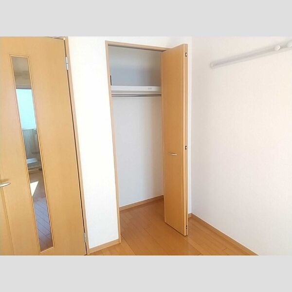 アバンウェル ディッツォ201号室 クローゼット