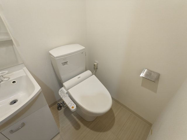 ルポール北加瀬302号室 トイレ