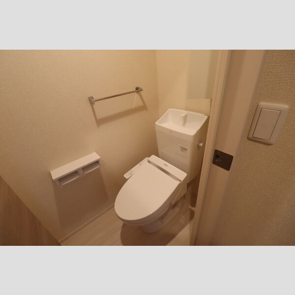 メゾンヴィクトワール梶ヶ谷103号室 同建物別部屋の参考画像