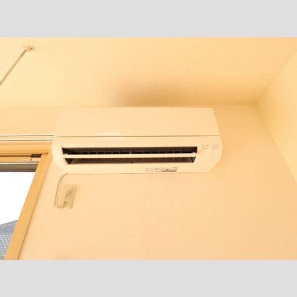 ヴィラ・グランメール208号室 エアコン