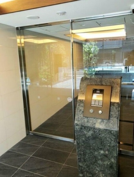 プレサンスジェネ浅草ＷＥＳＴ805号室 エントランス