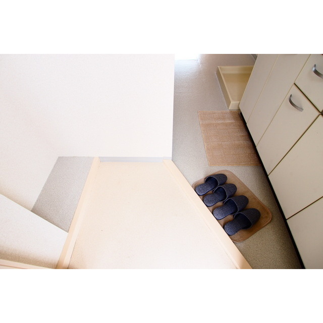 辺見コンパウンド 玄関