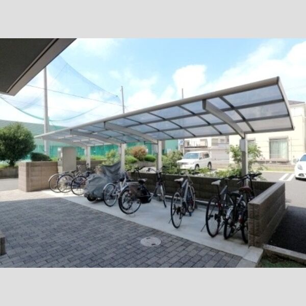 オ・ソレイユABIKO 駐輪場