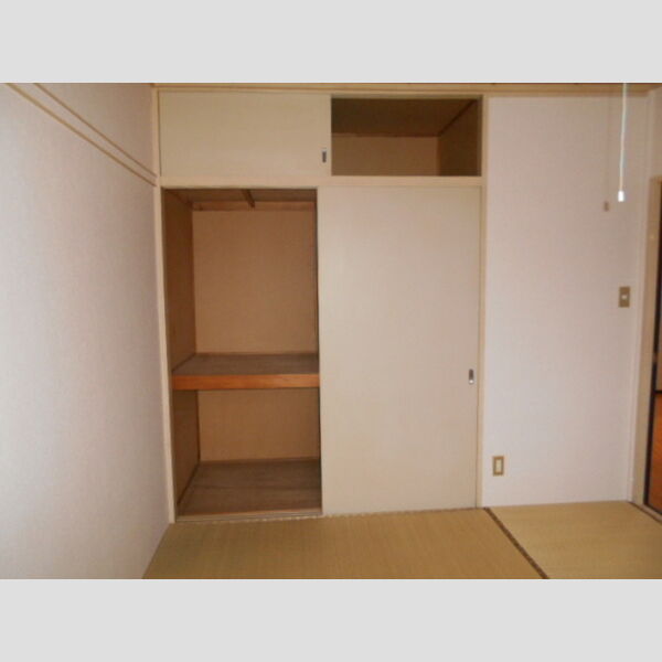 北総ビレッジ　A 和室　収納