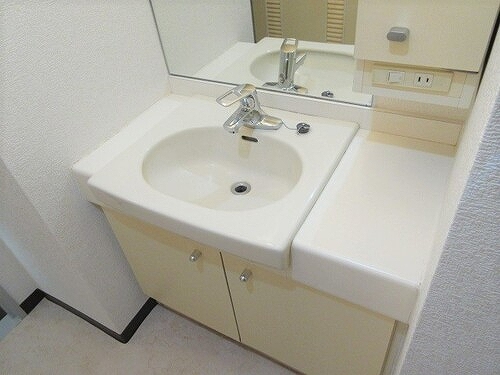 シーサイド片瀬江ノ島4階 同建物別部屋の参考画像