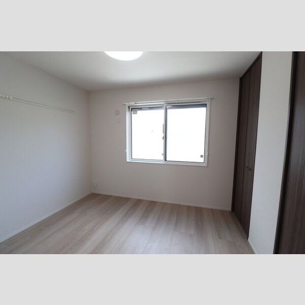 ヴェルデⅢ105号室 洋室