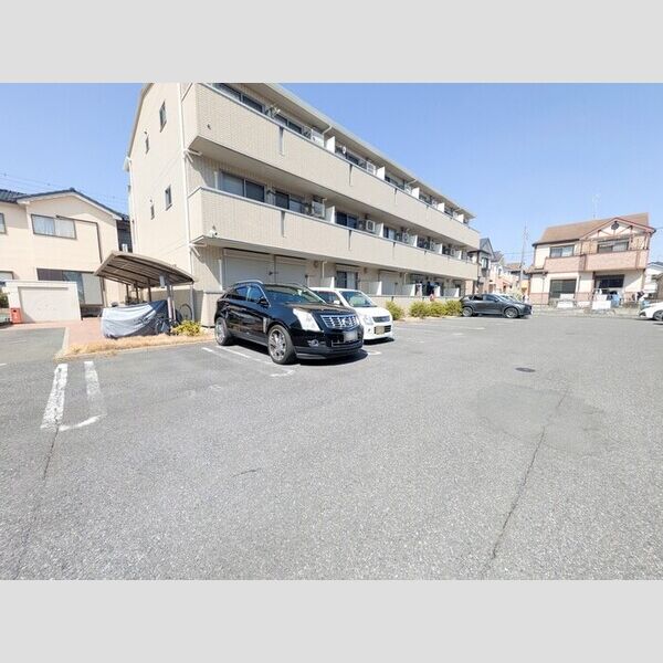 ソレイユ　C 駐車場