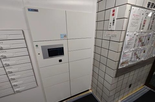 ジュネシオン竜泉 宅配ＢＯＸ