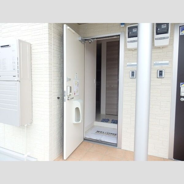 マ・メゾン 玄関