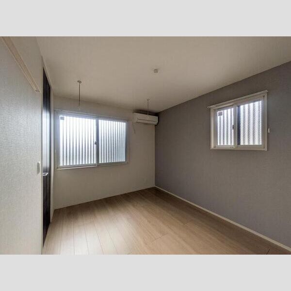 ヴァンヴェール碧201号室 洋室6帖