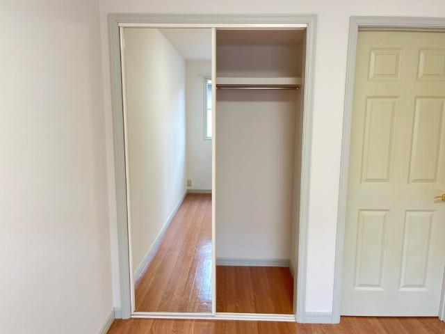 プロニティー・ヒルズ ６．９帖洋室クローゼット