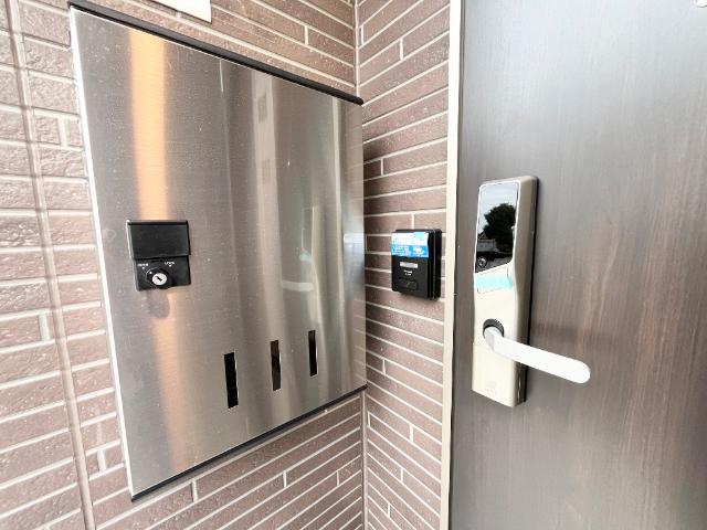 ベッシア・ノーブル203号室 宅配BOX