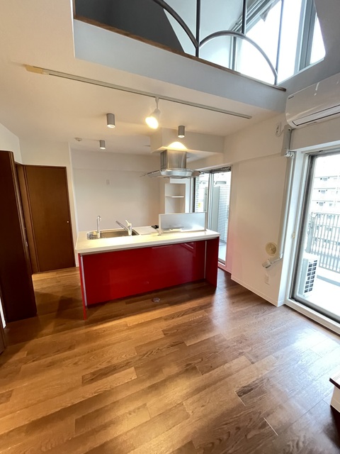 ラフィネパルク新浜0502号室 リビング