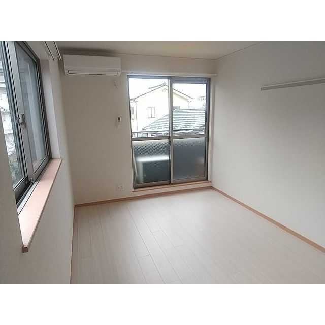 オリーブ上砂町303号室 内観