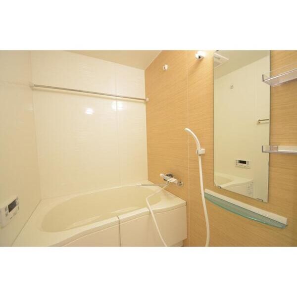 フォレストメゾン三河島101号室 お風呂