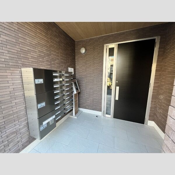 セジュール東糀谷 エントランス(オートロック・集合ポスト・宅配ボックス)