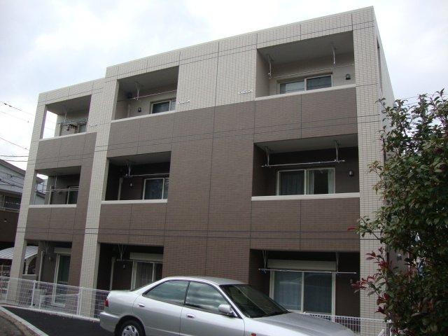 ソワール鎌倉103号室 外観写真（昼）