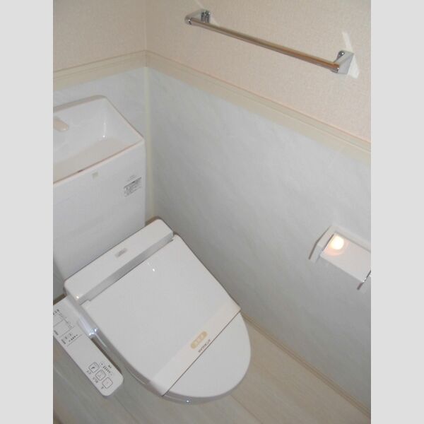 エミネンスⅡ205号室 温水洗浄暖房便座