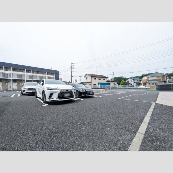 コンフォート プラス・T106号室 駐車場