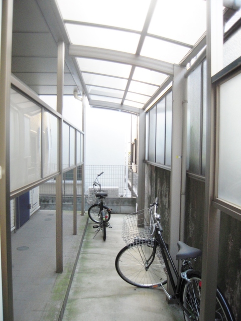 Ｂｌｕｅ　Ｓｔａｒ0101号室 駐輪場