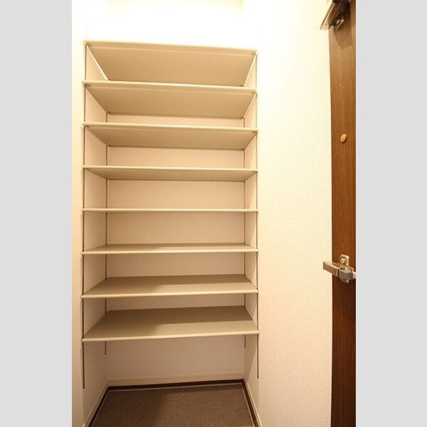 レフィナード306号室 シューズクローク