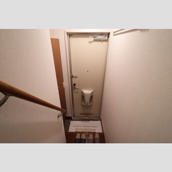 シャルマン・ルミエール 玄関