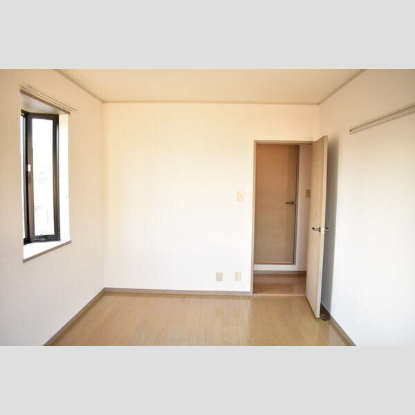 ドミール神田　参番館203号室 西側洋室