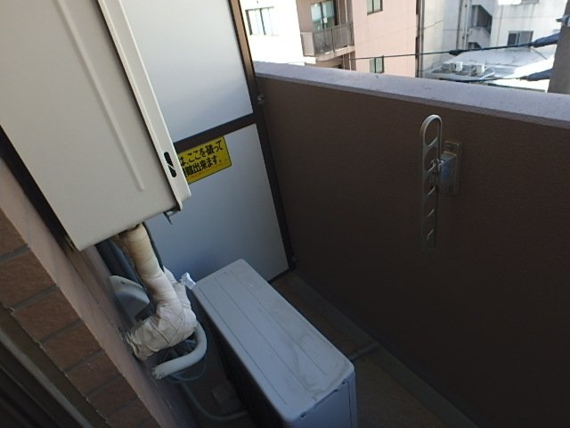 パレステュディオ新宿御苑前 バルコニー