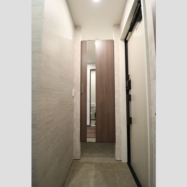 D-asset府中町203号室 玄関