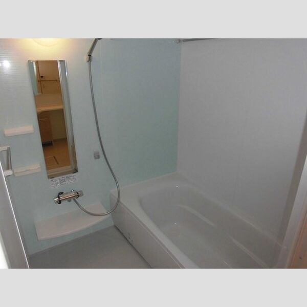 リリオコート201号室 追い焚き付きバスルーム