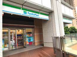 プラウドタワー千代田富士見 【コンビニエンスストア】ファミリーマート 飯田橋プラーノ店まで50ｍ