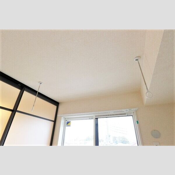 プラヴール301号室 室内物干し