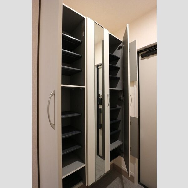 ハイピクチャー　　D棟 シューズボックス