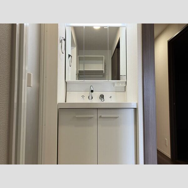 フォレストウッド　B棟201号室 洗髪洗面化粧台