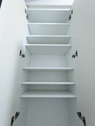 ジュモー京成船橋301号室 収納