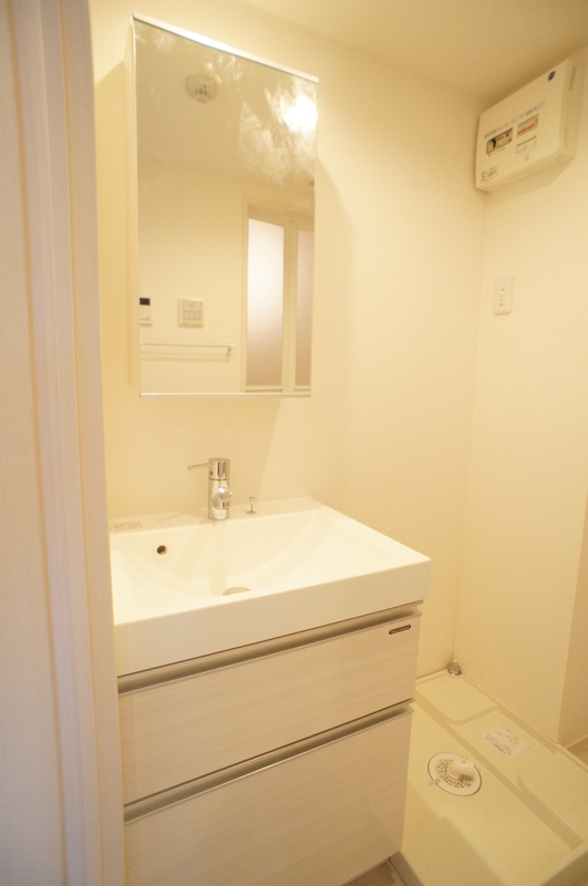 リブリ・ビエント中山1階 洗面