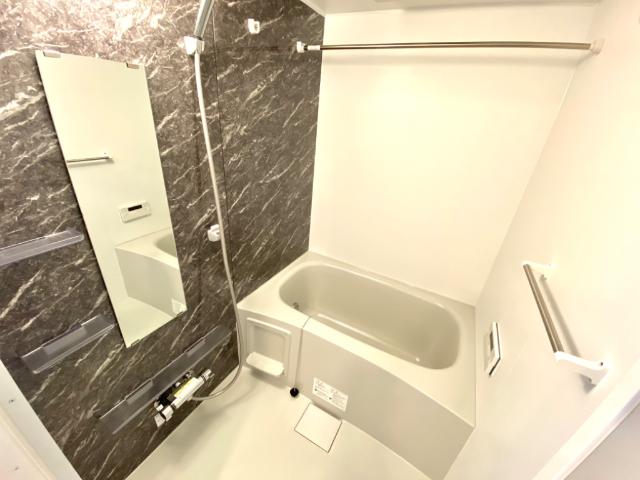 ラ・フォンテーヌ106号室 バス